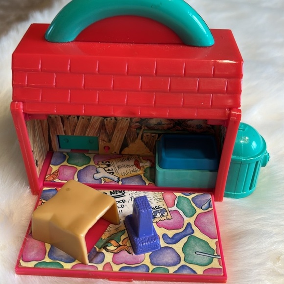 Pound puppies mini diner set, Kibble Korner,no pound puppies included .1995 - Picture 4 of 14
